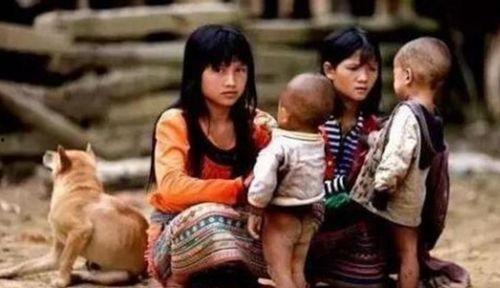 七零踹白月光后下乡发家娶村花